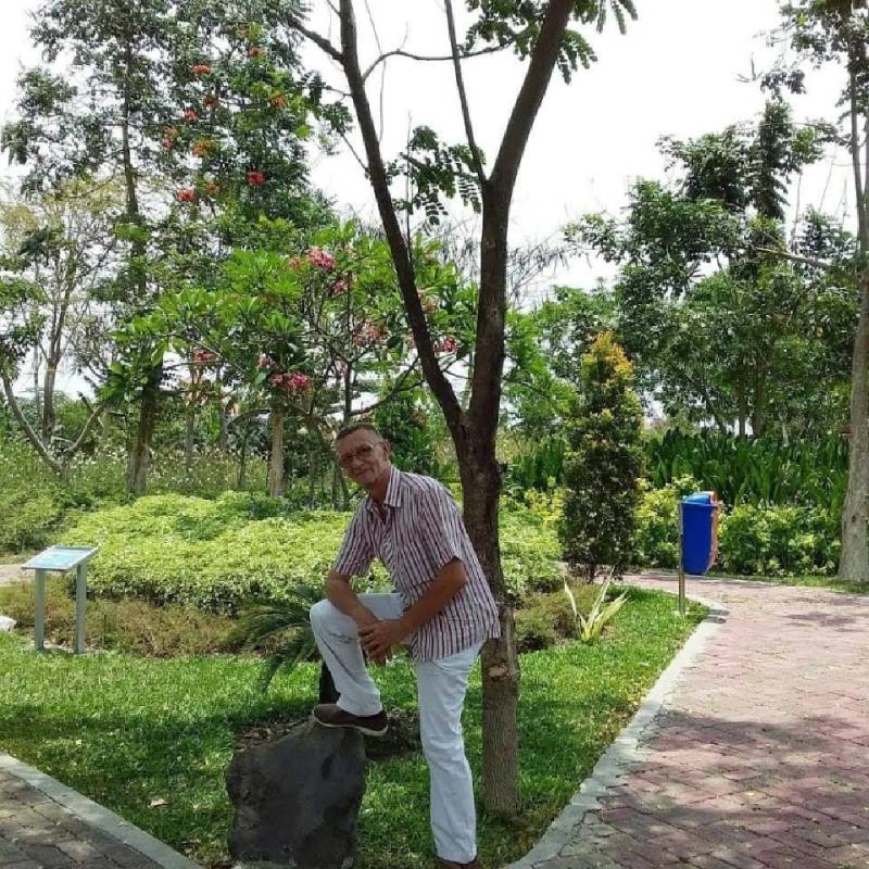 Helmut, 70, Silcher