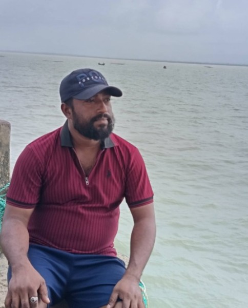 Raz, 28, Issaba