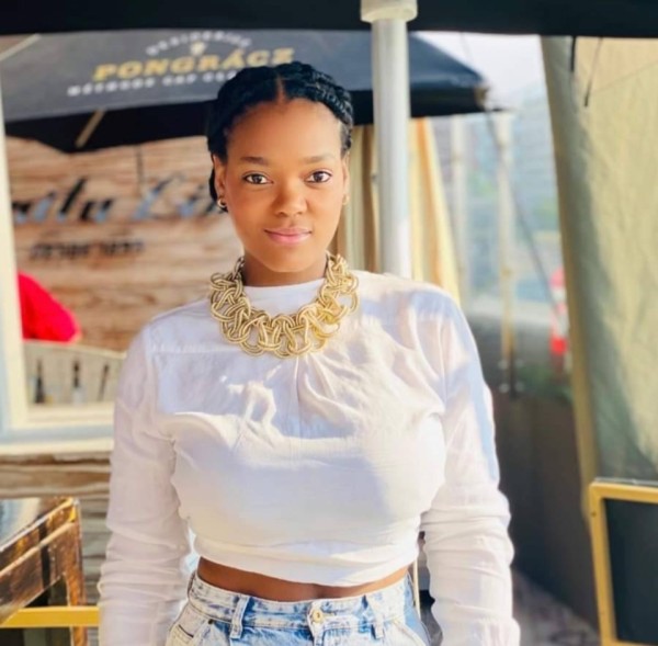 Meline, 23, Sayda