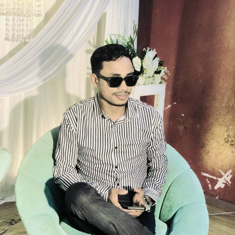 Absar bin, 28, Poggibonsi