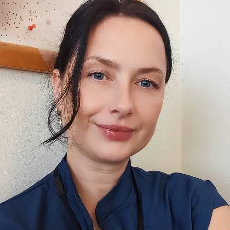 Nora, 44, Cobourg
