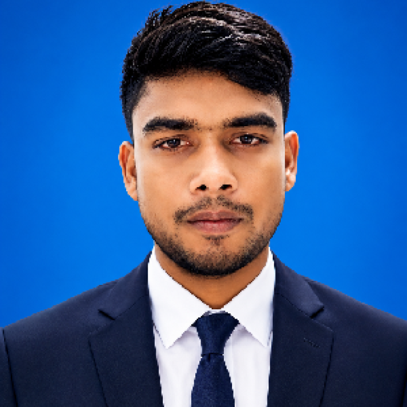 Akash, 29, Manompana