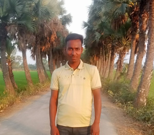 S M Shamim, 30, Cholponata