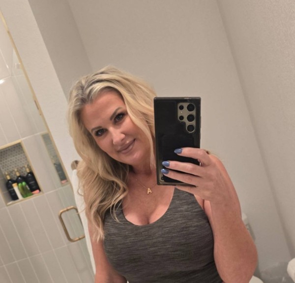 Anni, 40, Brookshiretx