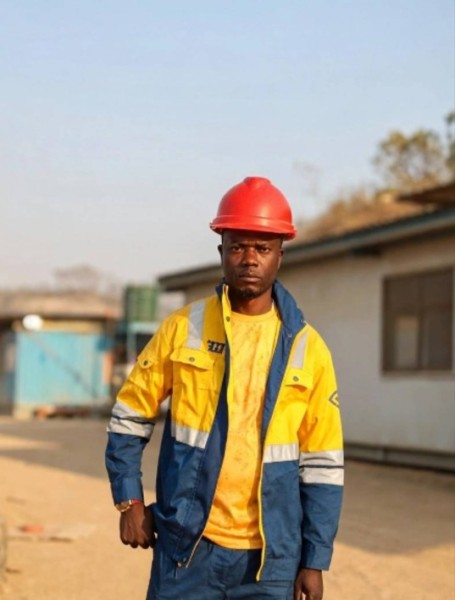 JOE MUKAZ, 38, Cocentaina