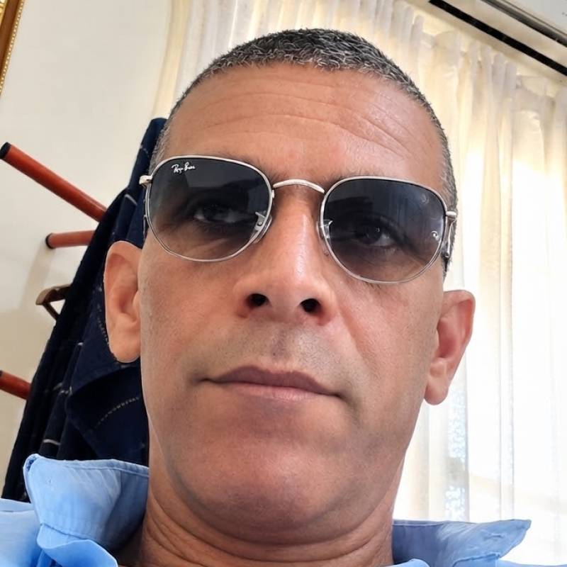 Nizar, 48, Kariba