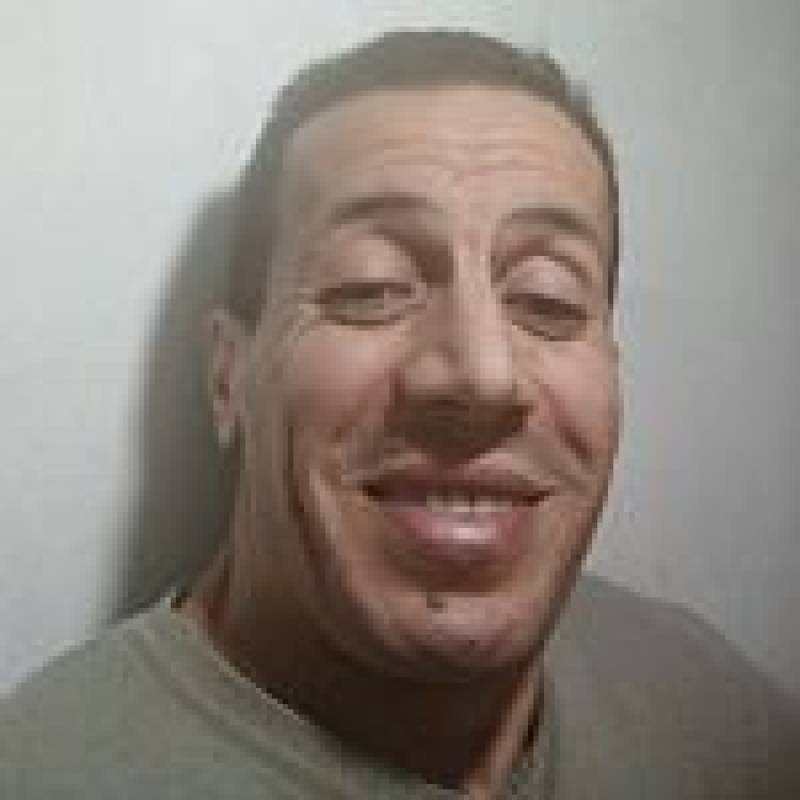 Hakim., 47, Jszberny