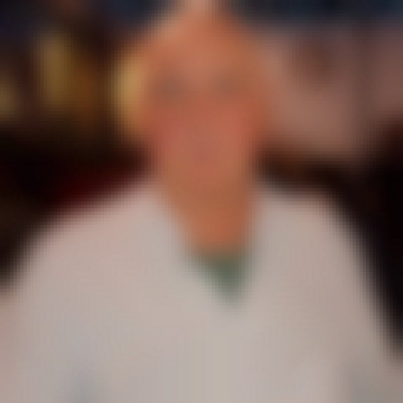 Darko, 65, Namlea