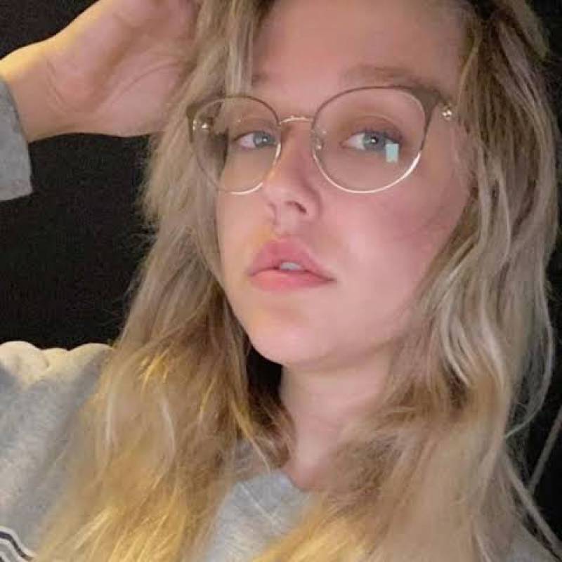 Amelia, 28, Canalete
