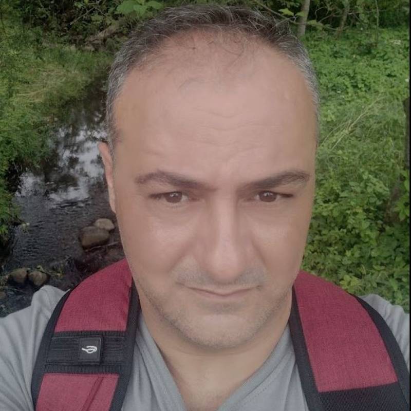 Moro, 41, Inamenas