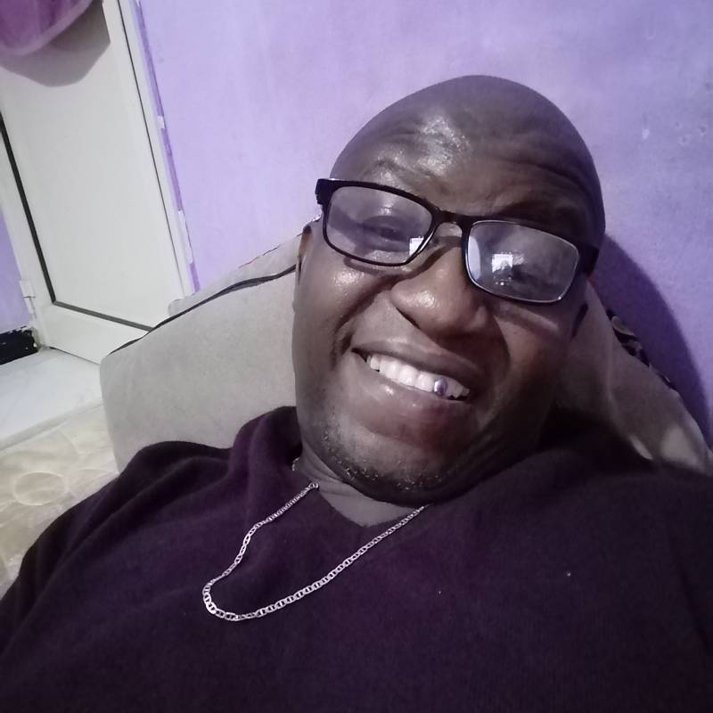 Anthony, 53, Dhska