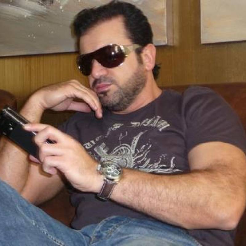 Ahmed, 47, Rem