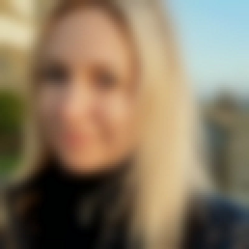 Laura, 35, Elattr