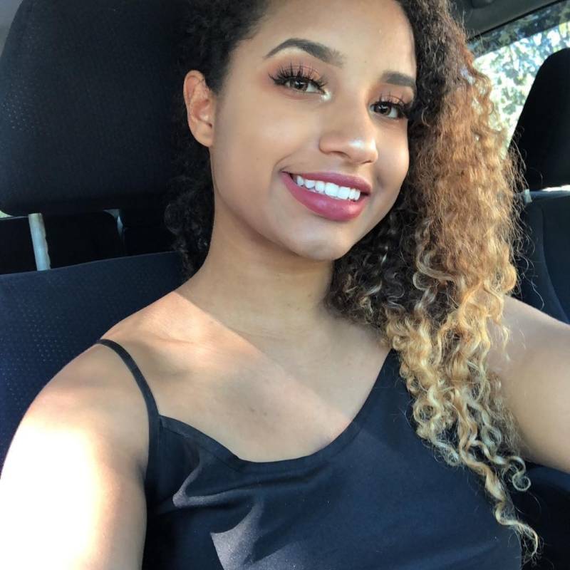 Olivia, 36, La Riviera