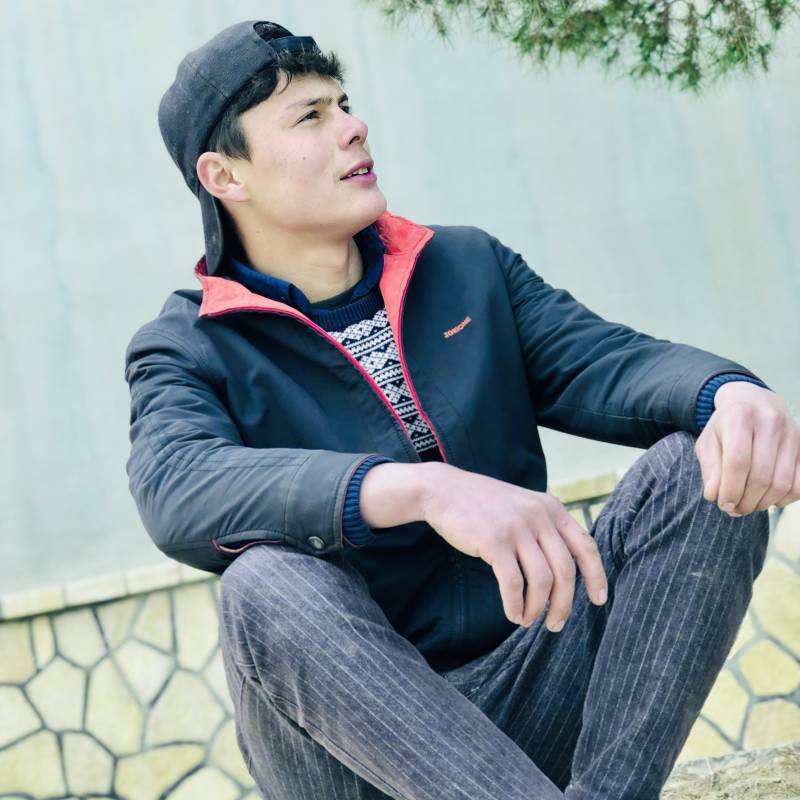 Edrees, 25, Camilo Ponce Enrquez