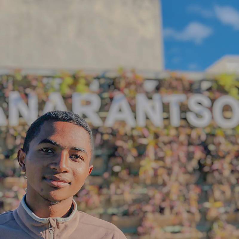 RAHARIMANANA, 20, Reyhanl