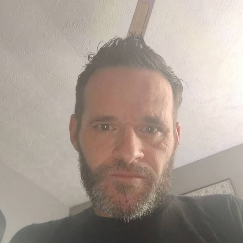 Dallas, 18, Maceira