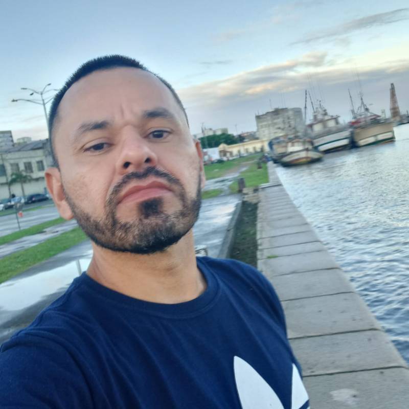 thiago, 43, Brockville