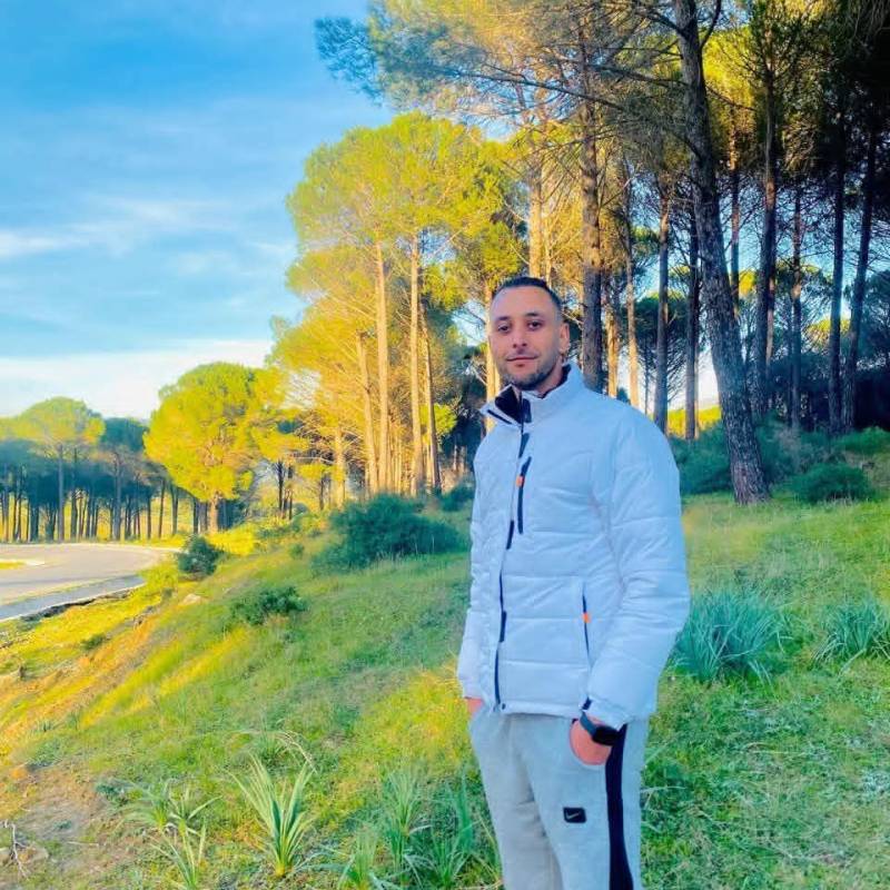 Hama, 34, Chantepie