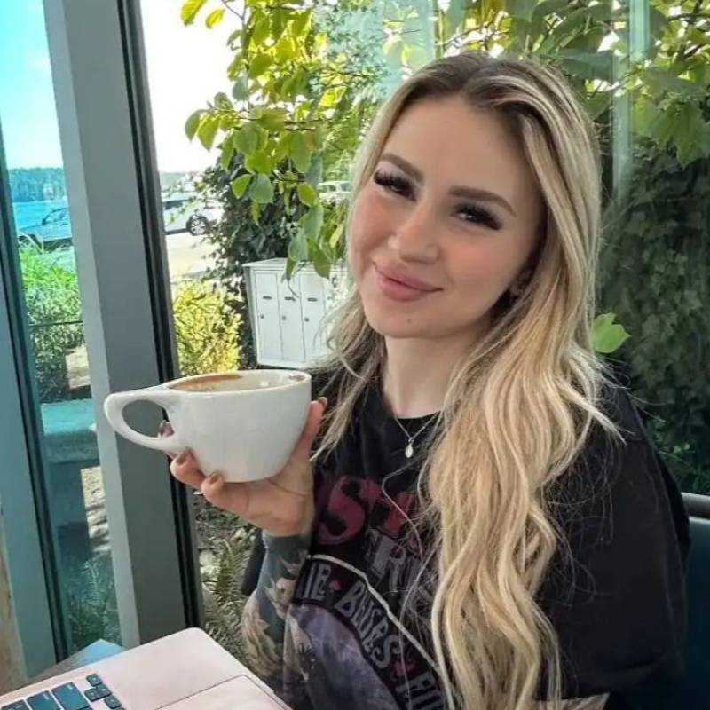 Alison Kate, 38, Dubayy
