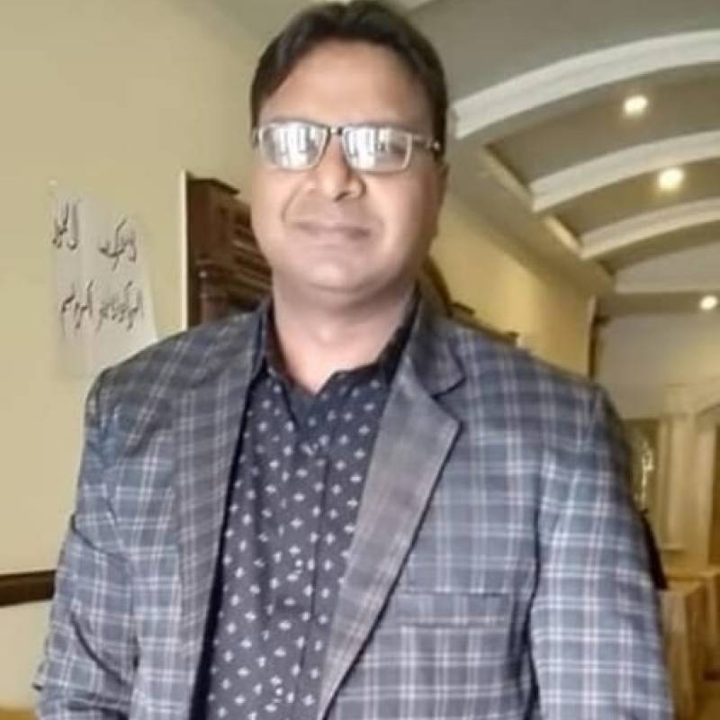 Pastor Waqar  Salamat, 49, Cifuentes