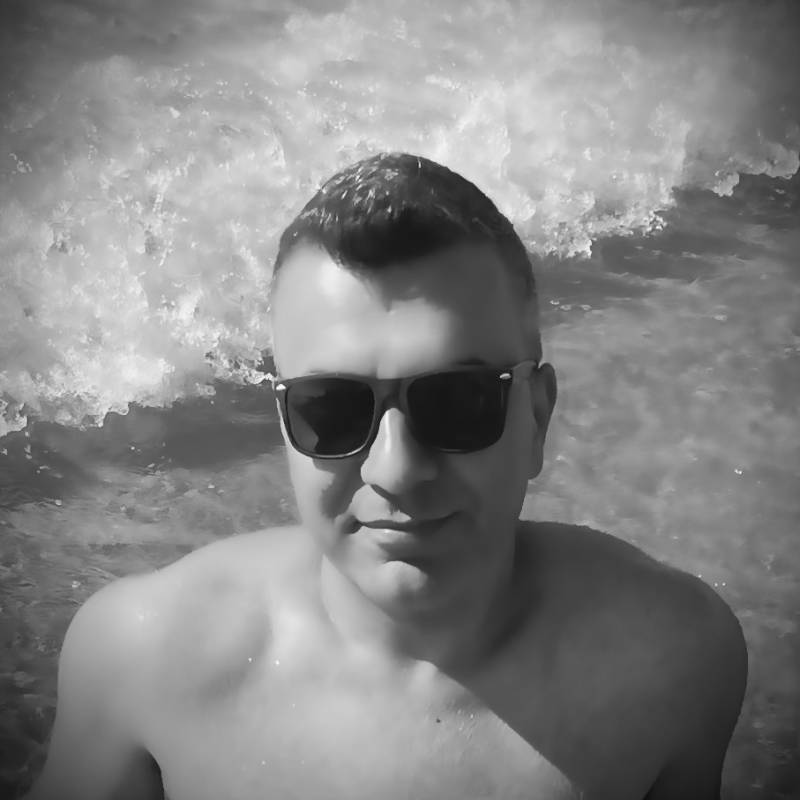 Roro, 41, Switzerland