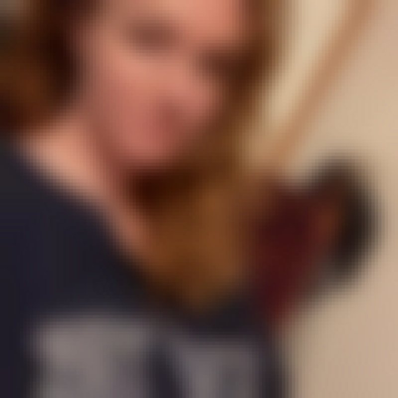 Victoria, 35, France