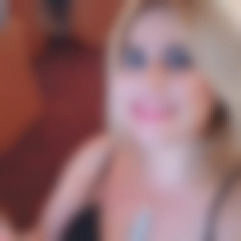Gloria, 56, Obra