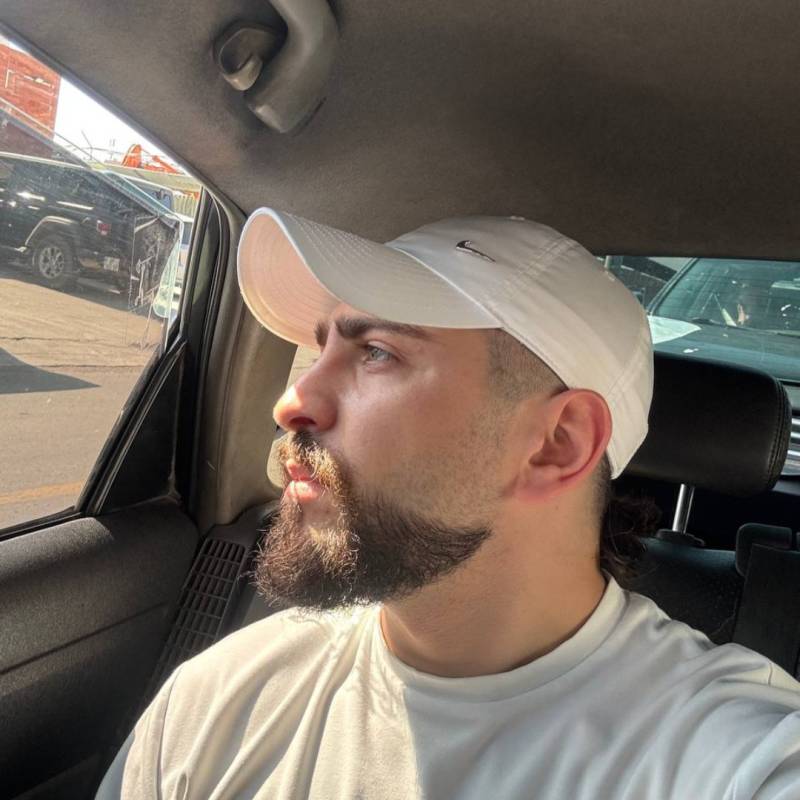 Luka, 30, Steffisburg