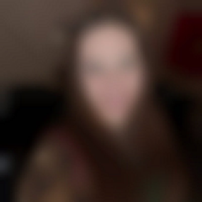 laura, 38, Kenya