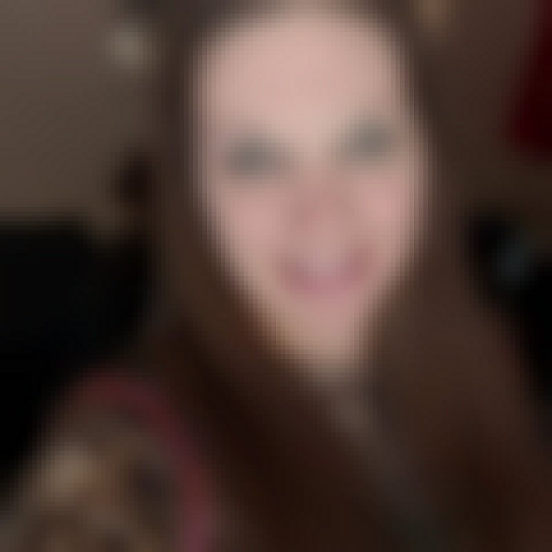 laura, 38, France