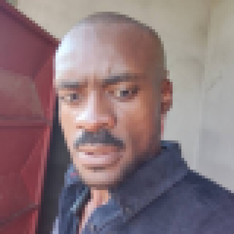 Jean Roger, 35, Berkhampstead