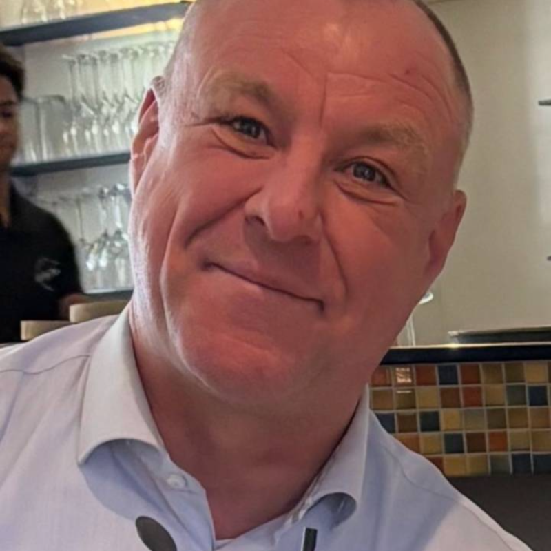 Ikarus, 52, Sabana Iglesia