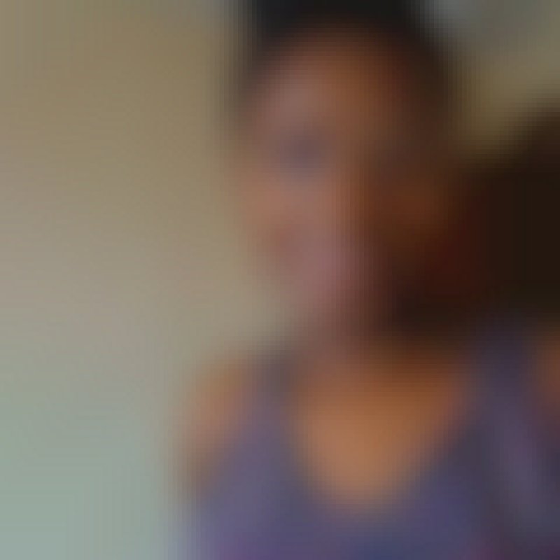 Mina, 30, Senegal