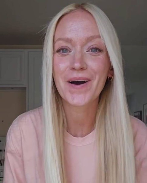 Ava, 35, English Bulgarian