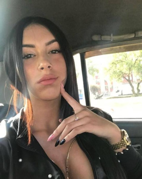 Marina, 27, Saintloubs