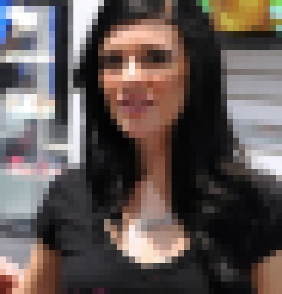 Charlotte Harris, 35, Boloso
