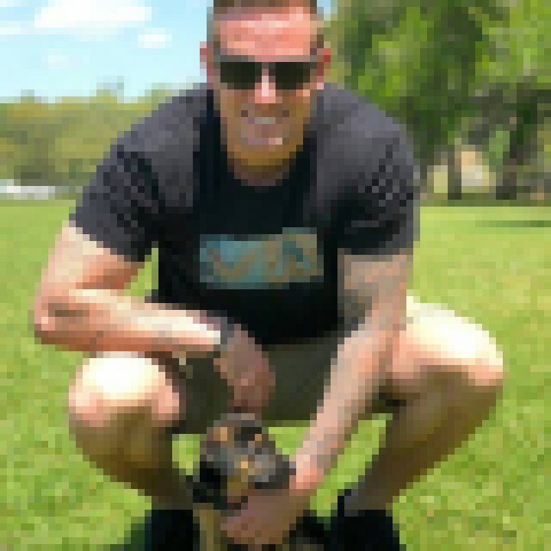 Brian, 60, Utazu