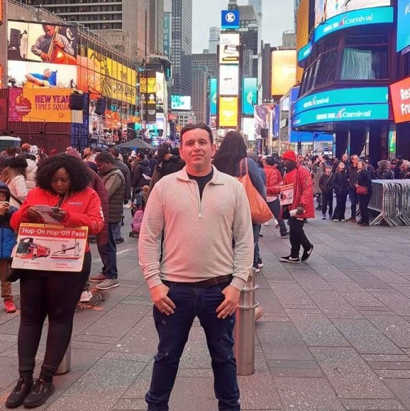 Santiago, 39, Llantrisant