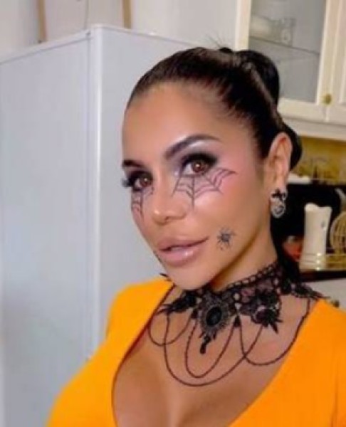 Annie’s, 28, Ulliyeri
