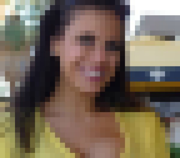 Linda Dell, 39, Naga
