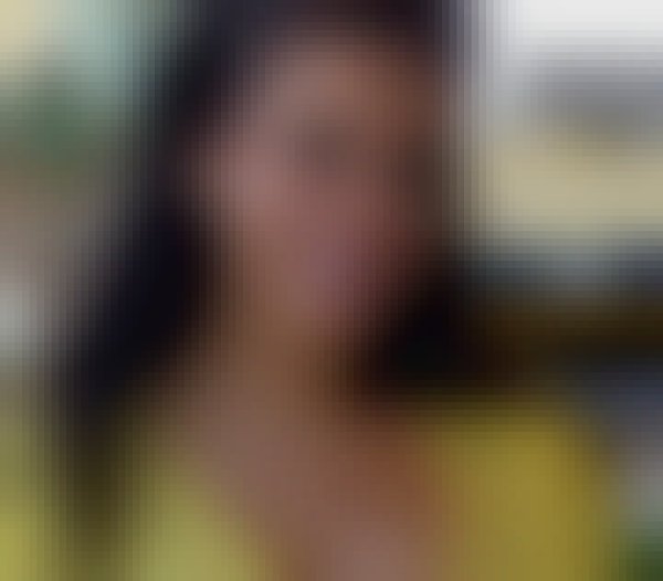Linda Dell, 39, Ghana