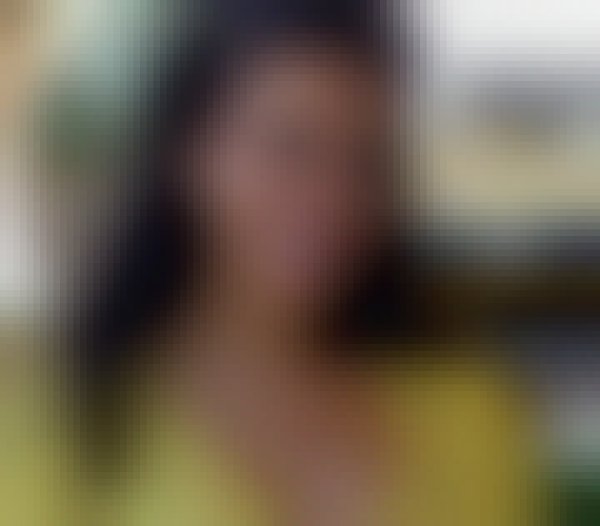 Linda Dell, 39, Morocco