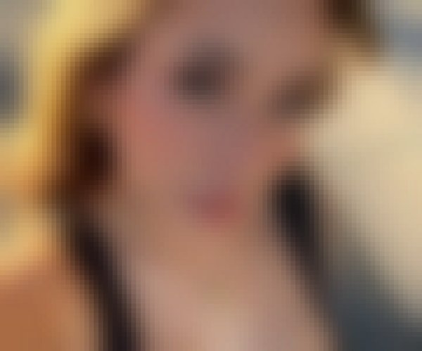 Elizabeth, 43, Netherlands