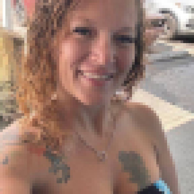 Laura sandral, 26, Bangladesh