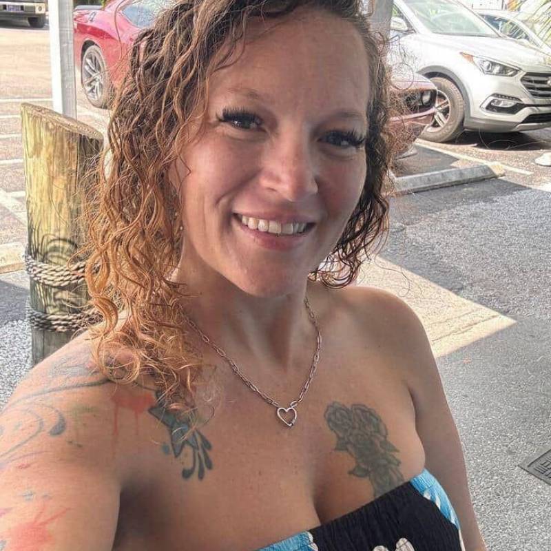 Laura sandral, 26, Dharmasagaram