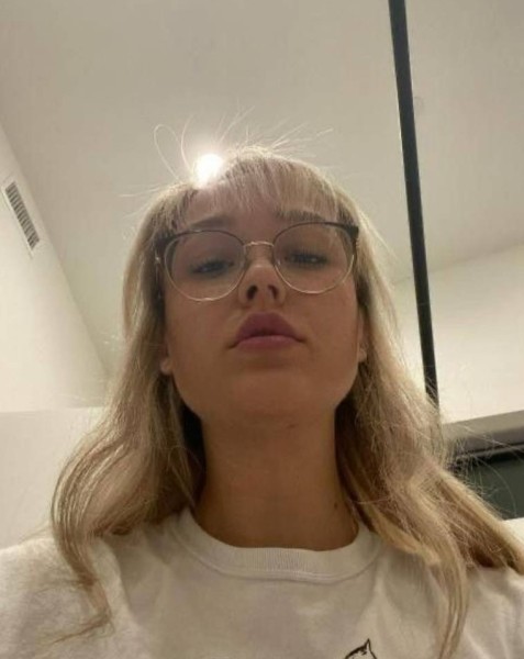 Lila, 30, Artemisa