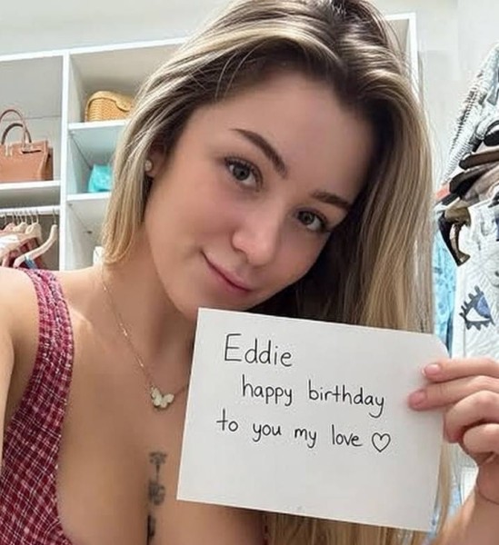 Amanda Kelly, 31, United States