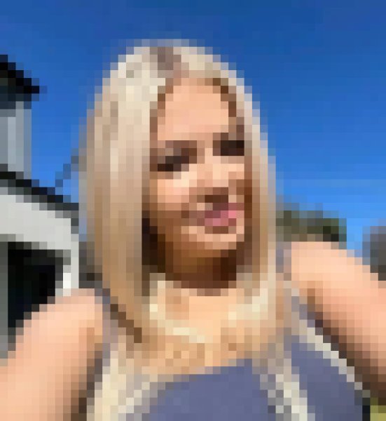 Anna lison, 22, Dickinson