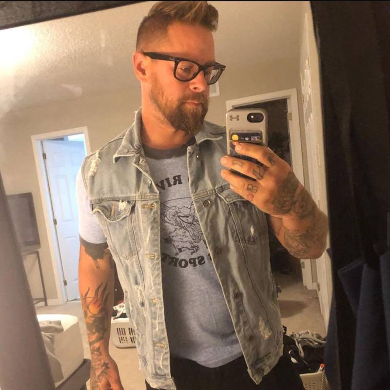 Mr B, 44, Latsia